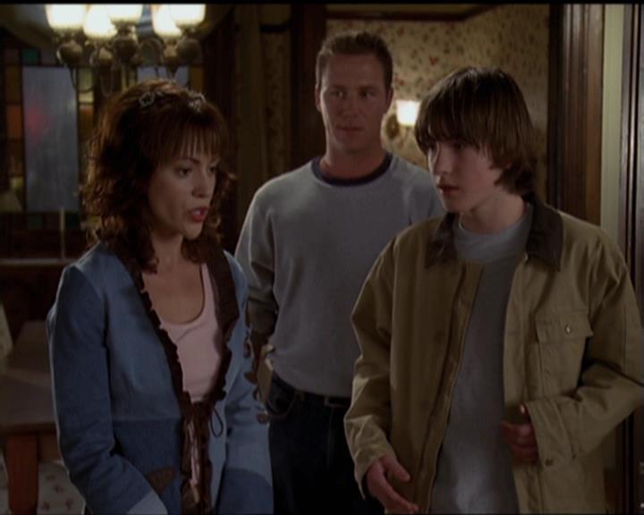 Charmed-Online-dot-net_5x05WitchesInTights2170.jpg