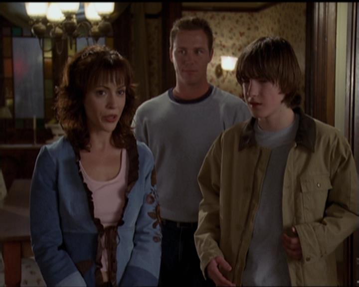 Charmed-Online-dot-net_5x05WitchesInTights2171.jpg