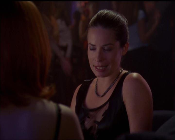 Charmed-Online-dot-net_5x05WitchesInTights2304.jpg