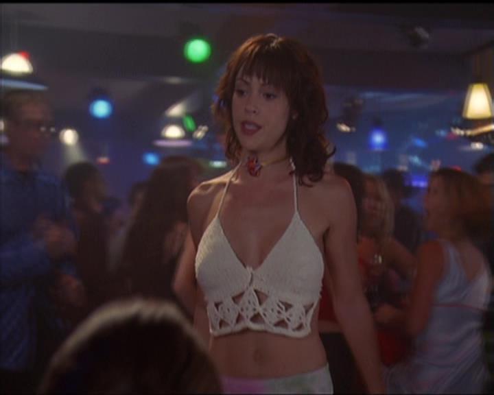Charmed-Online-dot-net_5x05WitchesInTights2330.jpg Charmed-Online-dot-net_5x05WitchesInTights2330.jpg