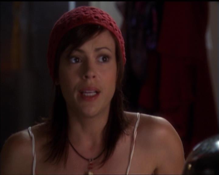 Charmed-Online-dot-net_5x06TheEyesHaveIt0168.jpg