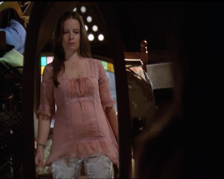 Charmed-Online-dot-510YTuMummyTambien0632.jpg Charmed-Online-dot-510YTuMummyTambien0632.jpg