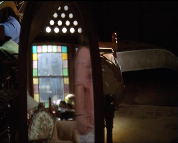 Charmed-Online-dot-510YTuMummyTambien0638.jpg Charmed-Online-dot-510YTuMummyTambien0638.jpg