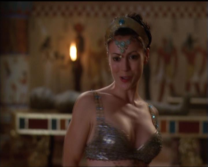 Charmed-Online-dot-510YTuMummyTambien1120.jpg Charmed-Online-dot-510YTuMummyTambien1120.jpg