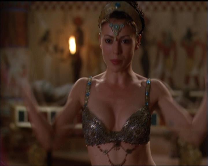 Charmed-Online-dot-510YTuMummyTambien1122.jpg Charmed-Online-dot-510YTuMummyTambien1122.jpg