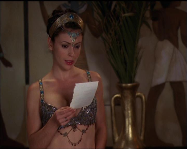 Charmed-Online-dot-510YTuMummyTambien1148.jpg Charmed-Online-dot-510YTuMummyTambien1148.jpg