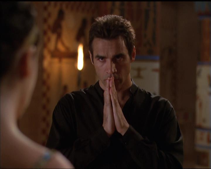 Charmed-Online-dot-510YTuMummyTambien1153.jpg Charmed-Online-dot-510YTuMummyTambien1153.jpg