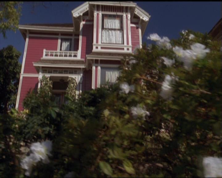 Charmed-Online-dot-510YTuMummyTambien1354.jpg Charmed-Online-dot-510YTuMummyTambien1354.jpg