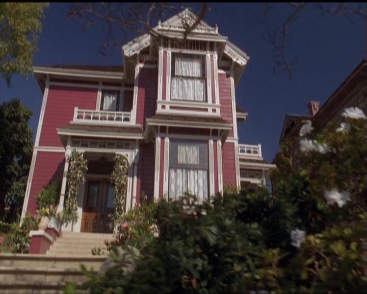 Charmed-Online-dot-510YTuMummyTambien1355.jpg Charmed-Online-dot-510YTuMummyTambien1355.jpg