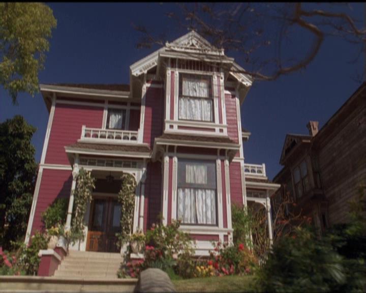 Charmed-Online-dot-510YTuMummyTambien1356.jpg Charmed-Online-dot-510YTuMummyTambien1356.jpg