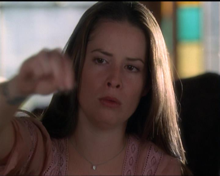 Charmed-Online-dot-510YTuMummyTambien1374.jpg Charmed-Online-dot-510YTuMummyTambien1374.jpg