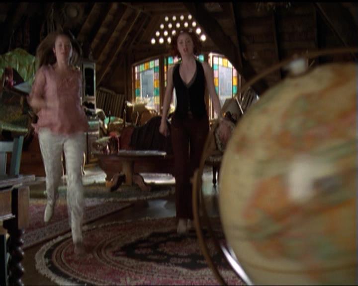 Charmed-Online-dot-510YTuMummyTambien1384.jpg Charmed-Online-dot-510YTuMummyTambien1384.jpg