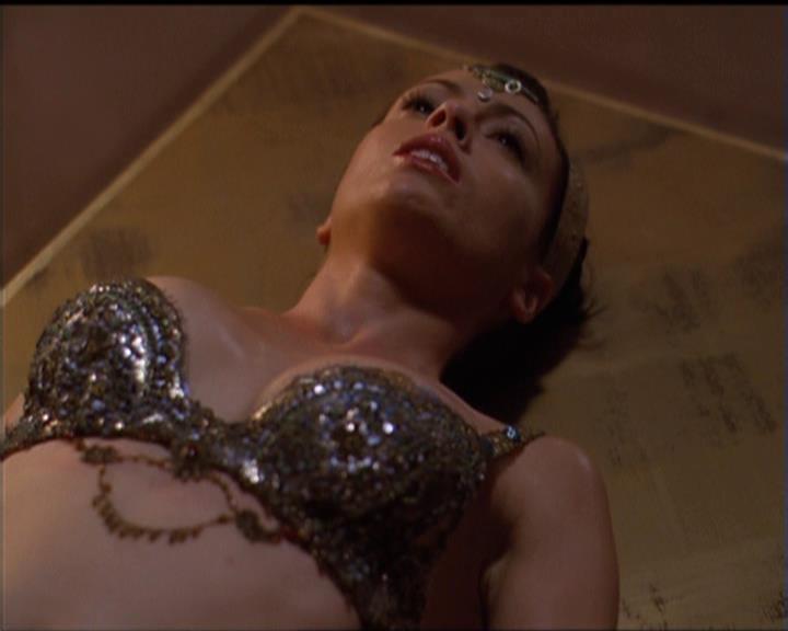 Charmed-Online-dot-510YTuMummyTambien1468.jpg Charmed-Online-dot-510YTuMummyTambien1468.jpg