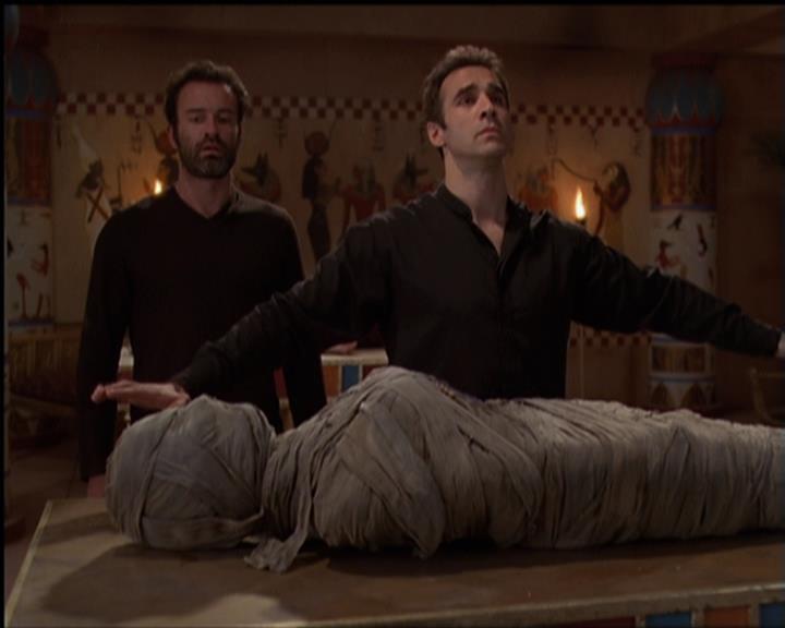 Charmed-Online-dot-510YTuMummyTambien1483.jpg Charmed-Online-dot-510YTuMummyTambien1483.jpg