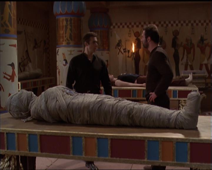 Charmed-Online-dot-510YTuMummyTambien1495.jpg Charmed-Online-dot-510YTuMummyTambien1495.jpg