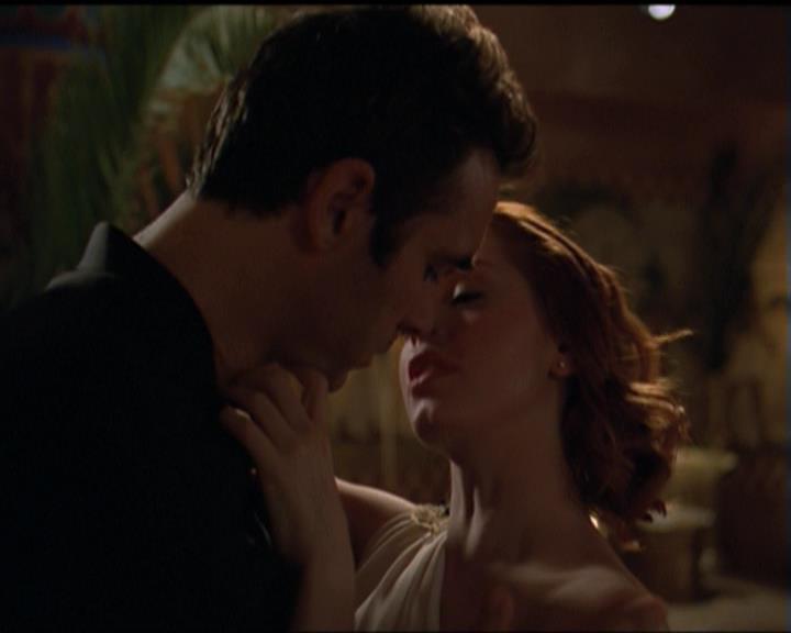 Charmed-Online-dot-510YTuMummyTambien1857.jpg Charmed-Online-dot-510YTuMummyTambien1857.jpg