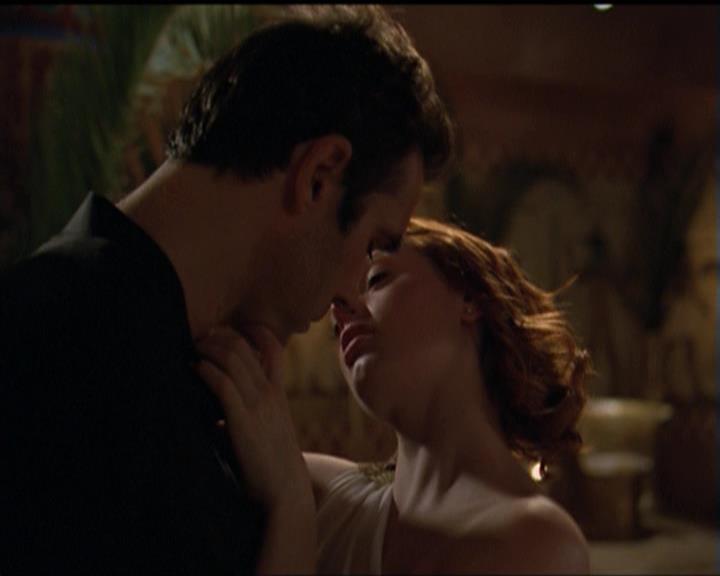 Charmed-Online-dot-510YTuMummyTambien1858.jpg Charmed-Online-dot-510YTuMummyTambien1858.jpg