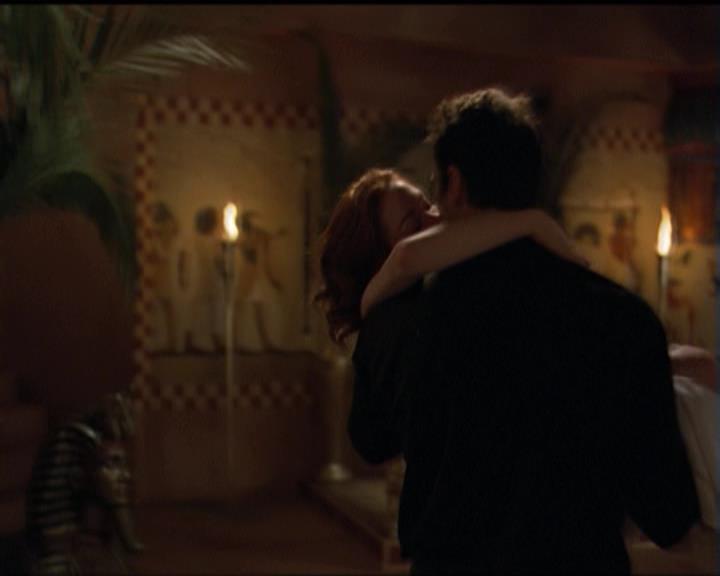 Charmed-Online-dot-510YTuMummyTambien1866.jpg Charmed-Online-dot-510YTuMummyTambien1866.jpg