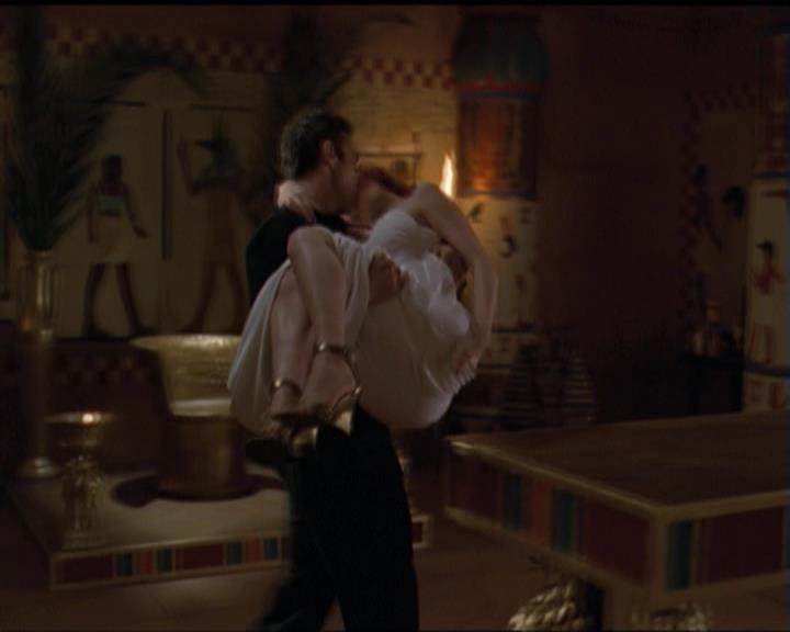 Charmed-Online-dot-510YTuMummyTambien1868.jpg Charmed-Online-dot-510YTuMummyTambien1868.jpg