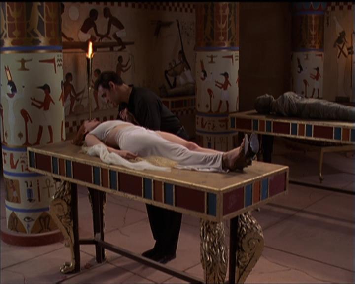 Charmed-Online-dot-510YTuMummyTambien2147.jpg