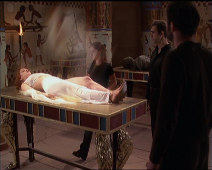 Charmed-Online-dot-510YTuMummyTambien2218.jpg