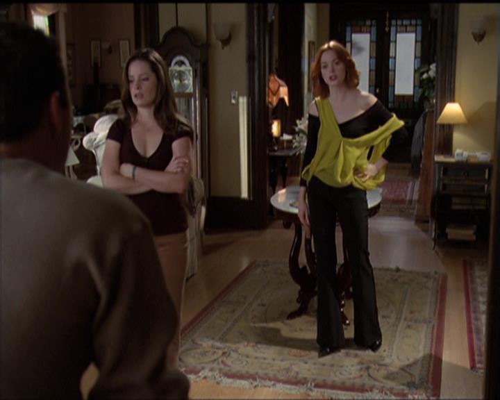 Charmed-Online-dot-511TheImportanceOfBeingPhoebe1079.jpg