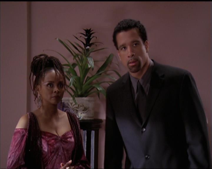 Charmed-Online-dot-512CentennialCharmed1727.jpg Charmed-Online-dot-512CentennialCharmed1727.jpg