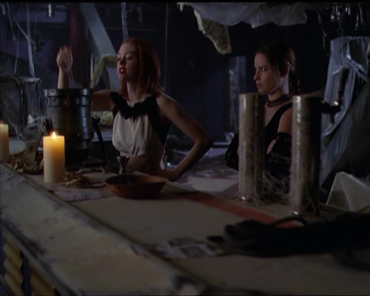 Charmed-Online-dot-512CentennialCharmed2155.jpg Charmed-Online-dot-512CentennialCharmed2155.jpg