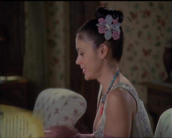 Charmed-Online-dot-513HouseCall0418.jpg Charmed-Online-dot-513HouseCall0418.jpg