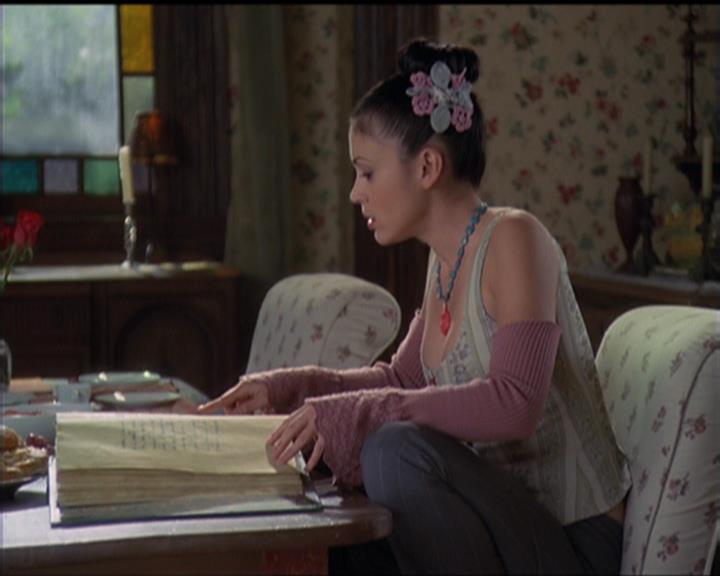 Charmed-Online-dot-513HouseCall0457.jpg Charmed-Online-dot-513HouseCall0457.jpg