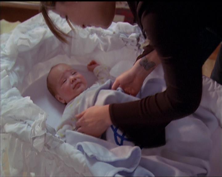 Charmed-Online-dot-516BabysFirstDemon0097.jpg Charmed-Online-dot-516BabysFirstDemon0097.jpg
