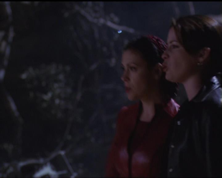 Charmed-Online-dot-516BabysFirstDemon1893.jpg Charmed-Online-dot-516BabysFirstDemon1893.jpg