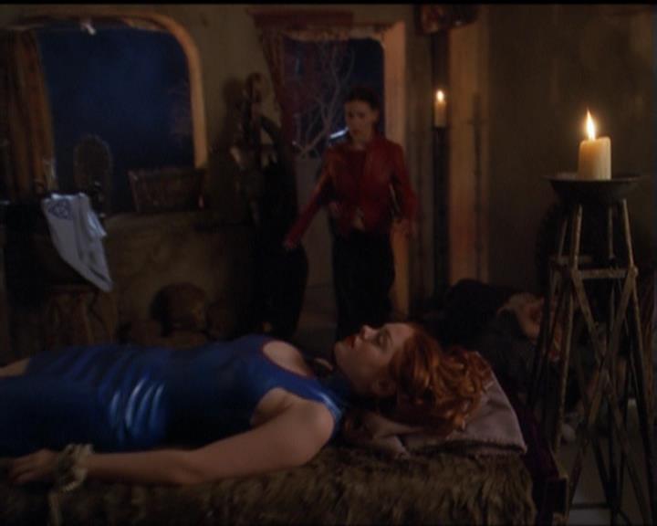 Charmed-Online-dot-516BabysFirstDemon1957.jpg Charmed-Online-dot-516BabysFirstDemon1957.jpg