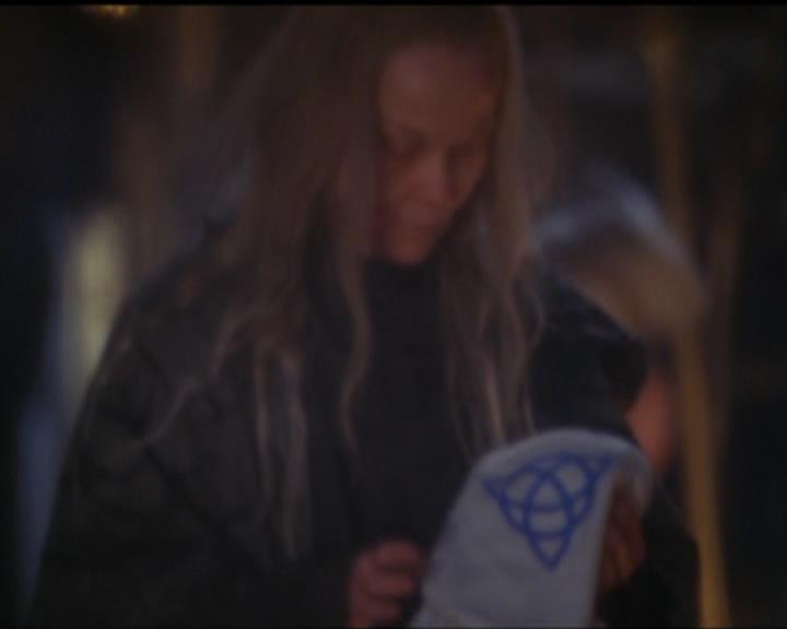 Charmed-Online-dot-516BabysFirstDemon1991.jpg Charmed-Online-dot-516BabysFirstDemon1991.jpg