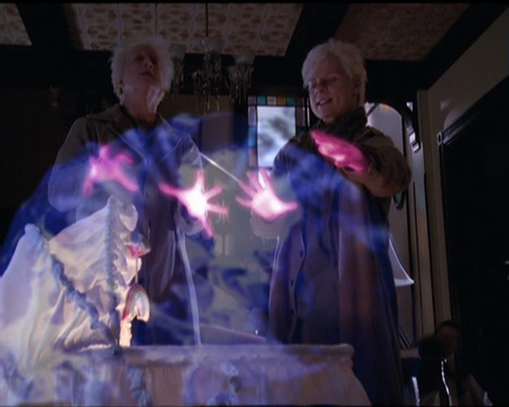Charmed-Online-dot-516BabysFirstDemon2008.jpg