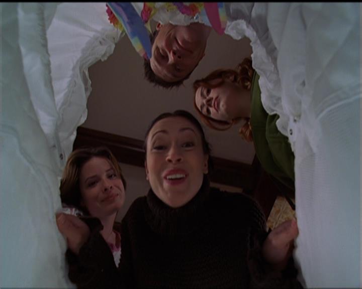 Charmed-Online-dot-516BabysFirstDemon2171.jpg Charmed-Online-dot-516BabysFirstDemon2171.jpg