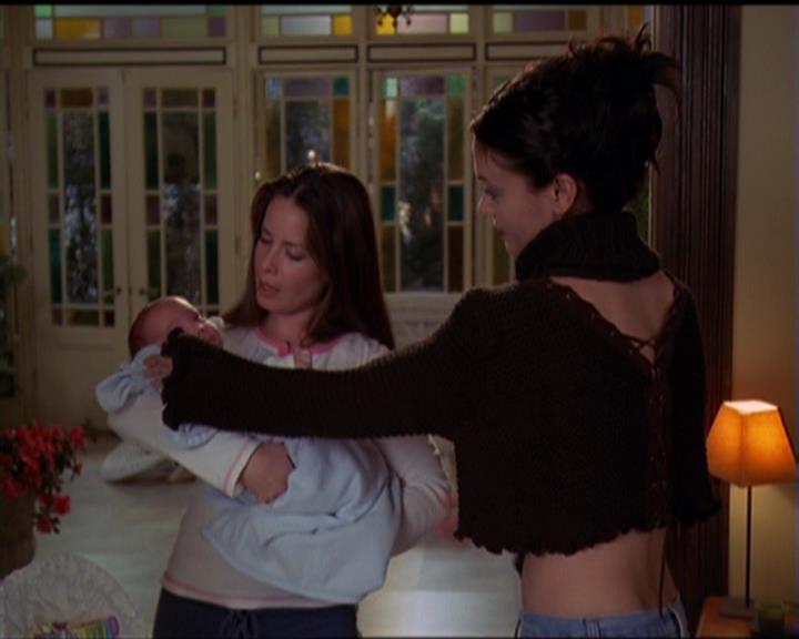 Charmed-Online-dot-516BabysFirstDemon2248.jpg Charmed-Online-dot-516BabysFirstDemon2248.jpg