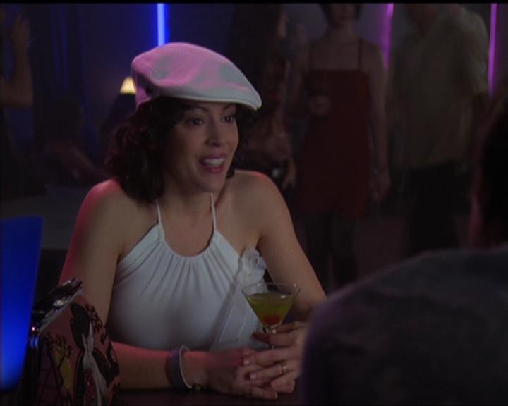 Charmed-Online-dot-517LuckyCharmed0009.jpg Charmed-Online-dot-517LuckyCharmed0009.jpg