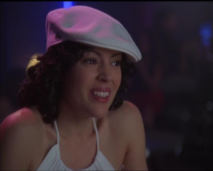 Charmed-Online-dot-517LuckyCharmed0023.jpg Charmed-Online-dot-517LuckyCharmed0023.jpg