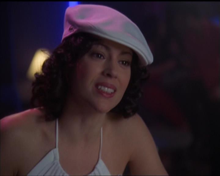 Charmed-Online-dot-517LuckyCharmed0051.jpg Charmed-Online-dot-517LuckyCharmed0051.jpg