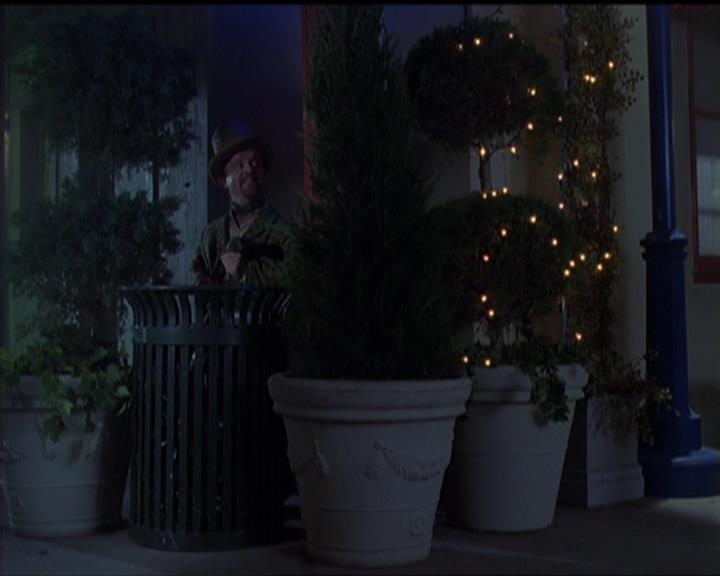 Charmed-Online-dot-517LuckyCharmed0197.jpg Charmed-Online-dot-517LuckyCharmed0197.jpg