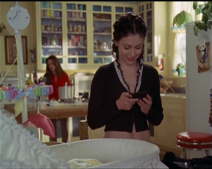 Charmed-Online-dot-517LuckyCharmed0356.jpg Charmed-Online-dot-517LuckyCharmed0356.jpg