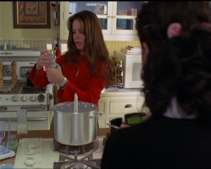 Charmed-Online-dot-517LuckyCharmed0366.jpg Charmed-Online-dot-517LuckyCharmed0366.jpg