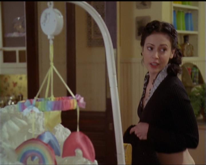 Charmed-Online-dot-517LuckyCharmed0411.jpg Charmed-Online-dot-517LuckyCharmed0411.jpg