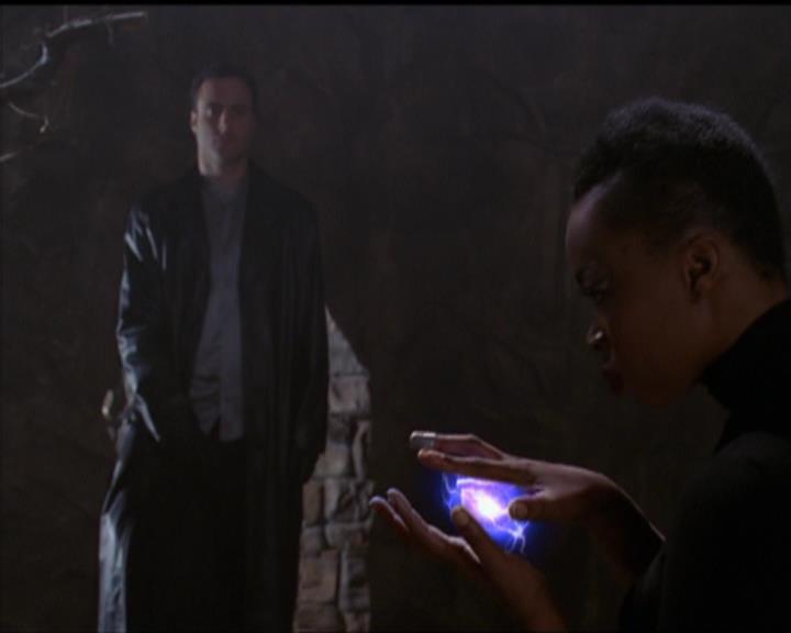 Charmed-Online-dot-517LuckyCharmed0477.jpg Charmed-Online-dot-517LuckyCharmed0477.jpg