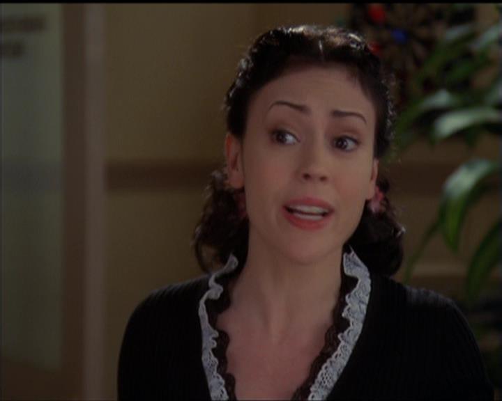 Charmed-Online-dot-517LuckyCharmed0594.jpg Charmed-Online-dot-517LuckyCharmed0594.jpg