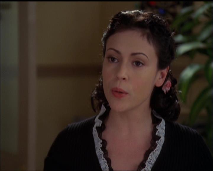 Charmed-Online-dot-517LuckyCharmed0609.jpg Charmed-Online-dot-517LuckyCharmed0609.jpg