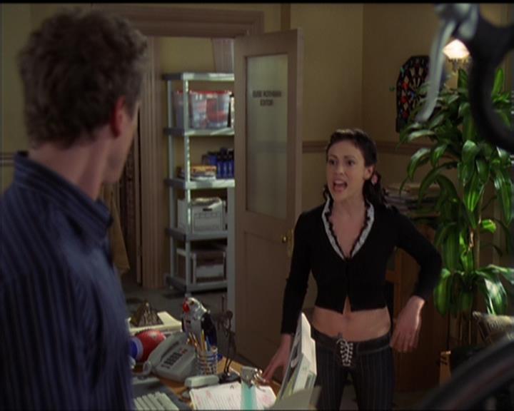 Charmed-Online-dot-517LuckyCharmed0616.jpg Charmed-Online-dot-517LuckyCharmed0616.jpg