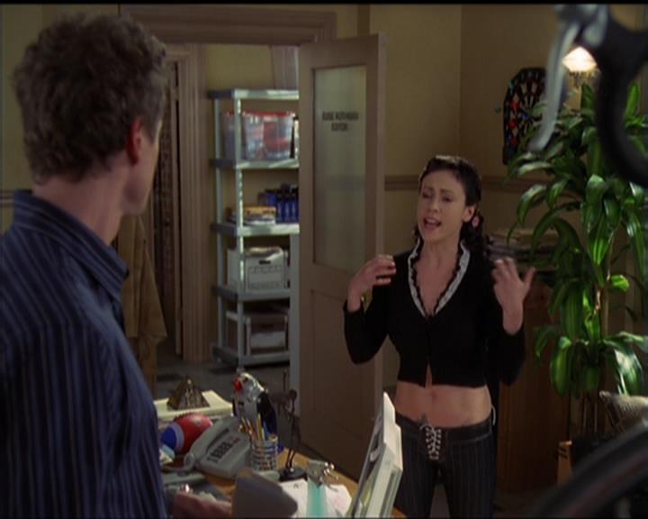 Charmed-Online-dot-517LuckyCharmed0621.jpg Charmed-Online-dot-517LuckyCharmed0621.jpg