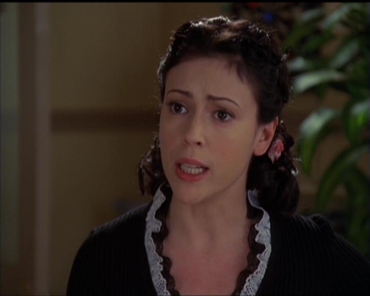 Charmed-Online-dot-517LuckyCharmed0635.jpg Charmed-Online-dot-517LuckyCharmed0635.jpg